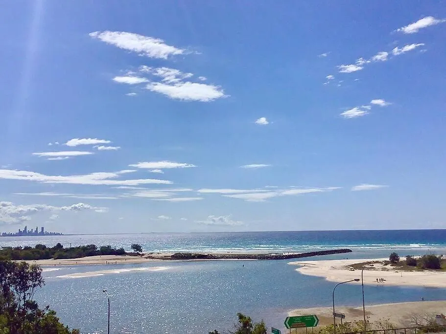 גולד קוסט Currumbin Stunning Ocean Views!